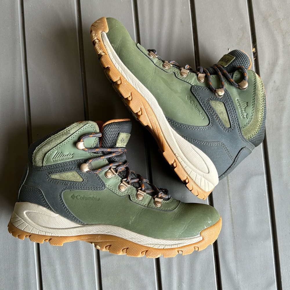 COPY - Women’s Columbia Hiking boots